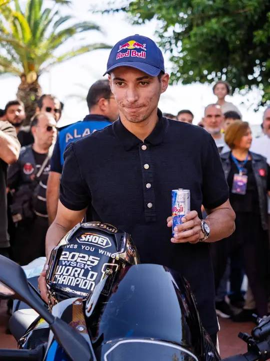 Şampiyon Toprak Razgatlıoğlu'nu Alanya'da Binler Karşıladı 8